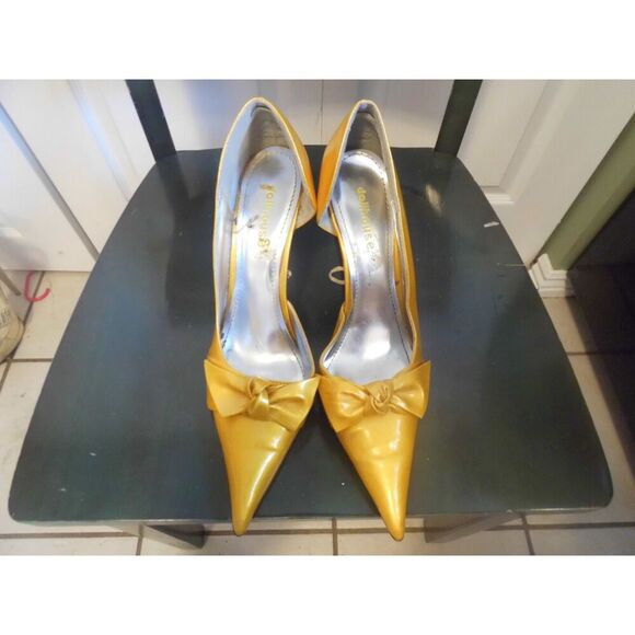 Doll House Yellow Bow pointy tip pumps - Picture 2 of 8